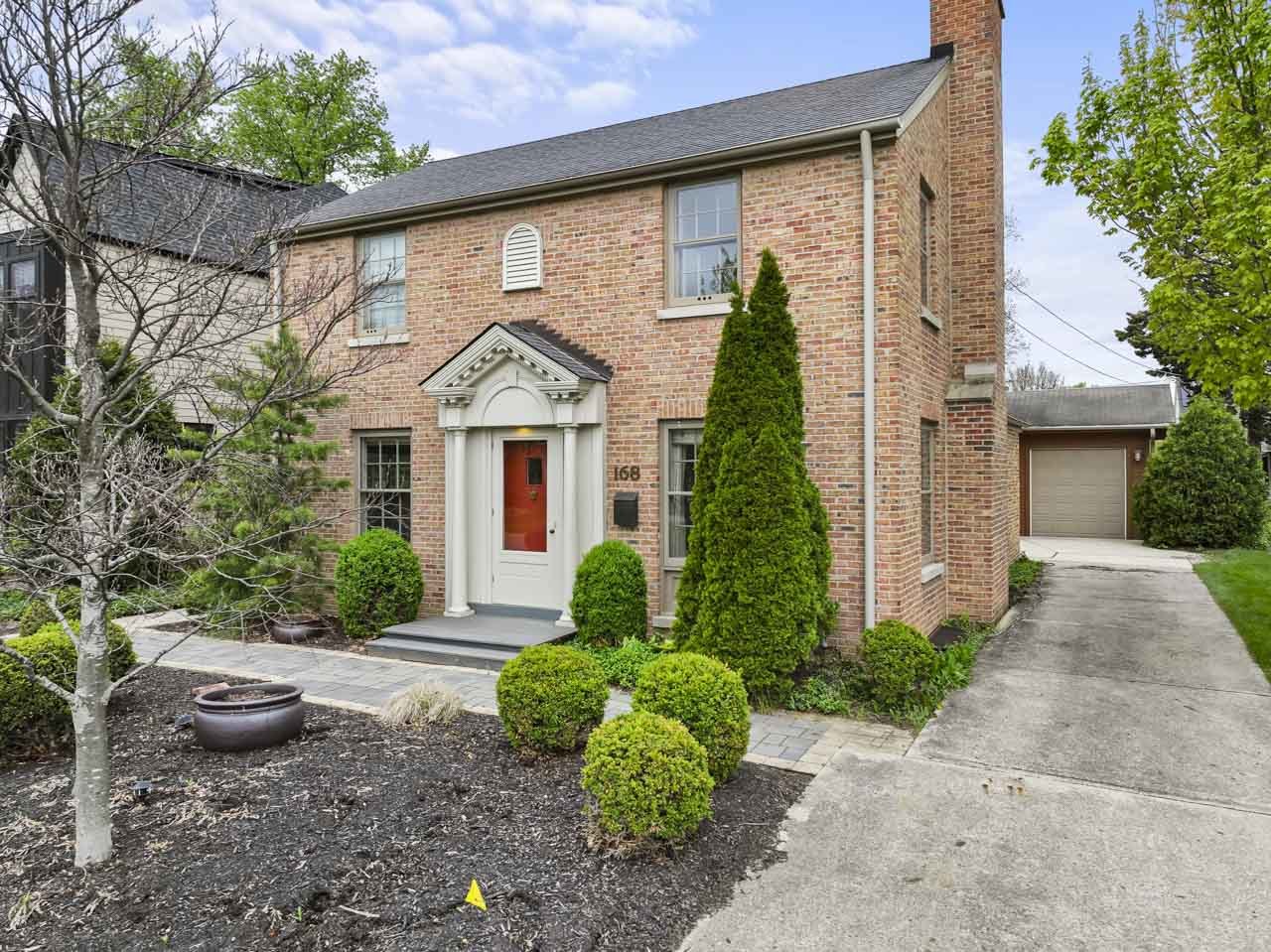 168 N Geneva Avenue, Elmhurst, IL 60126