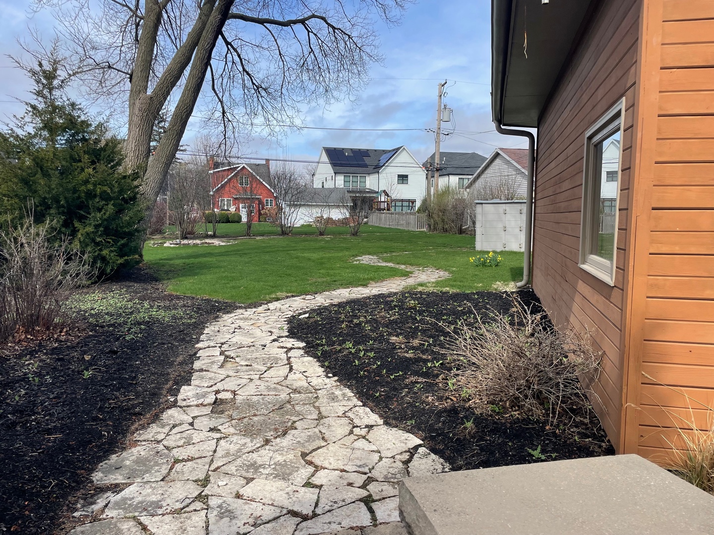 168 N Geneva Avenue, Elmhurst, IL 60126