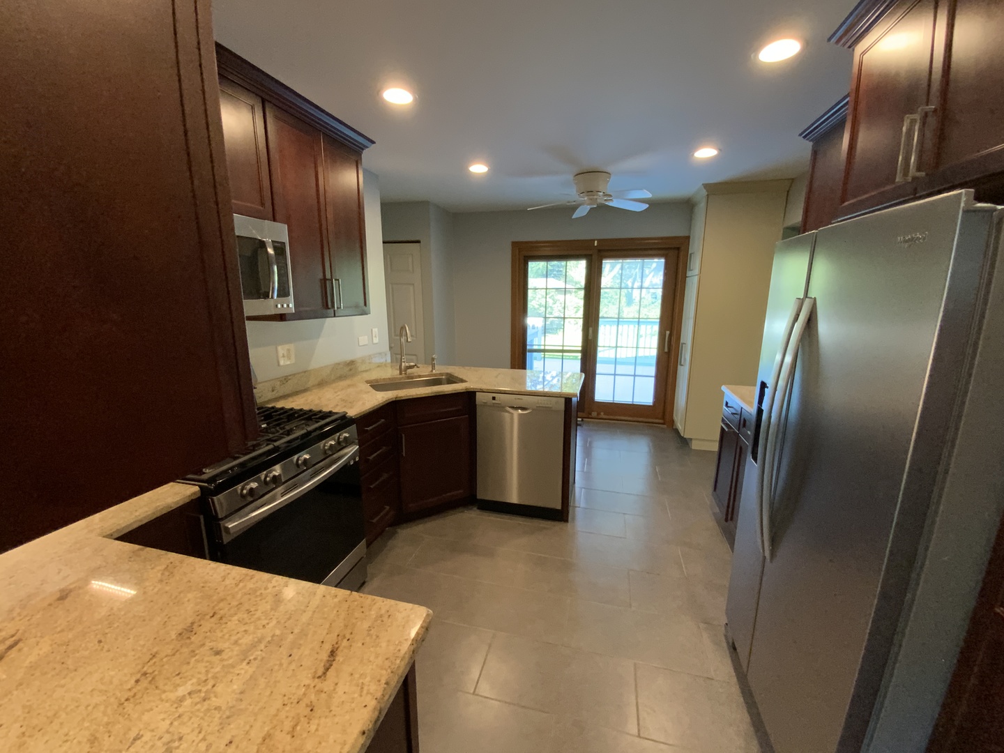 660 Juniper Circle, Algonquin, IL 60102