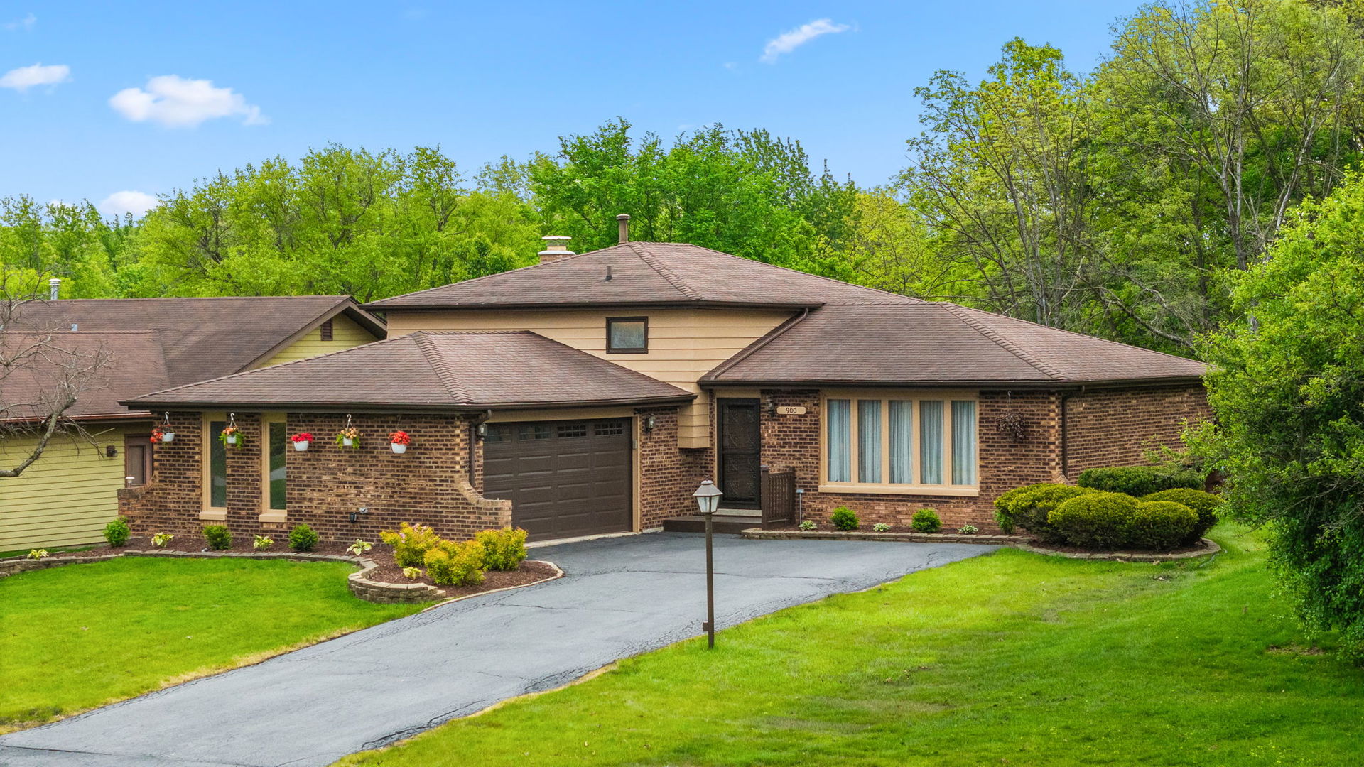 900 Carol Lane, Crete, IL 60417