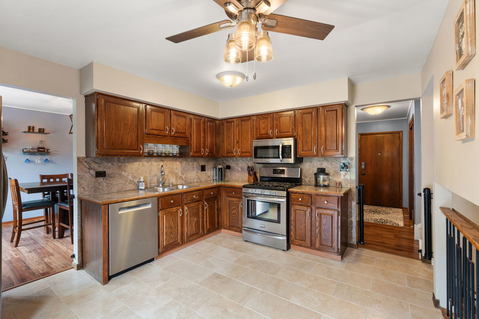 900 Carol Lane, Crete, IL 60417