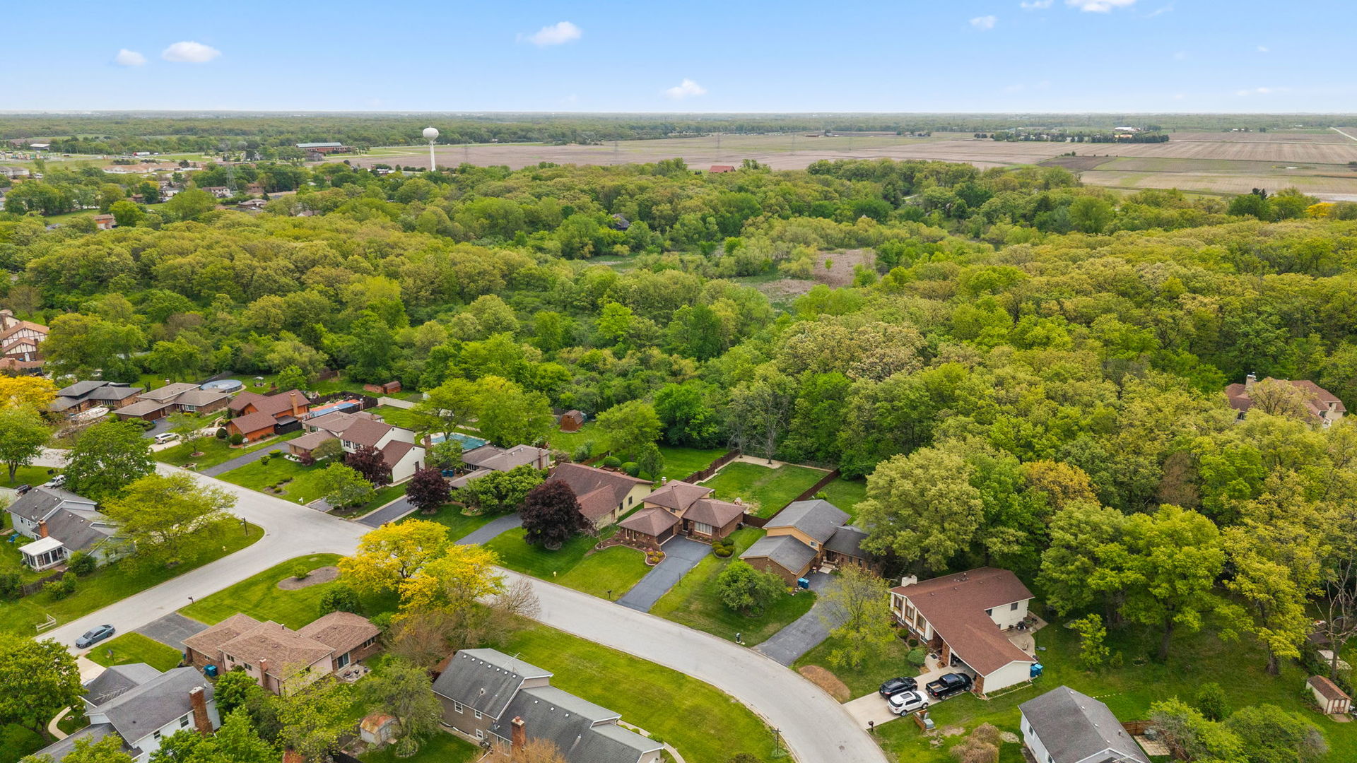 900 Carol Lane, Crete, IL 60417