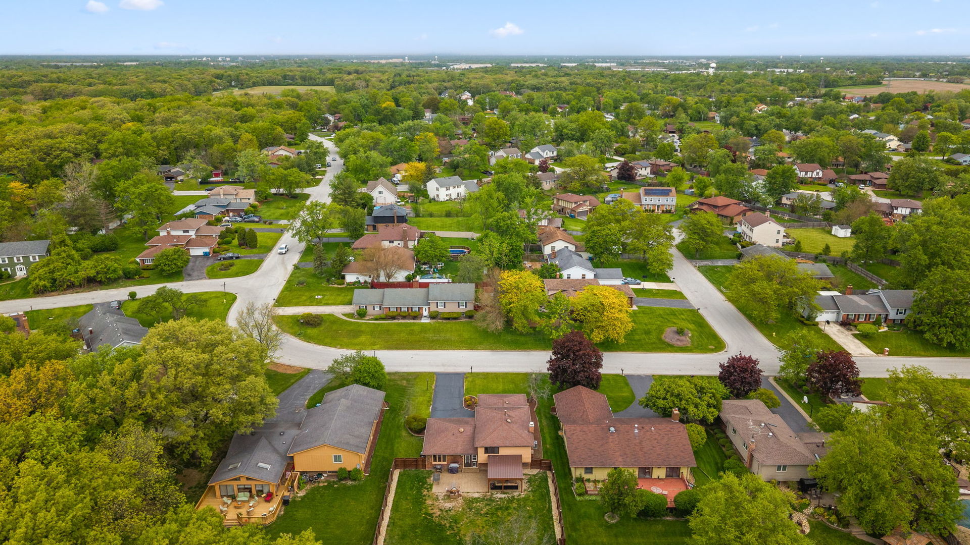 900 Carol Lane, Crete, IL 60417