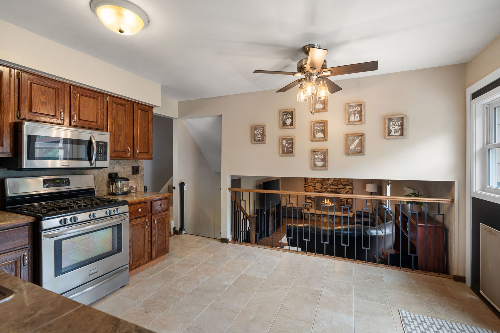 900 Carol Lane, Crete, IL 60417