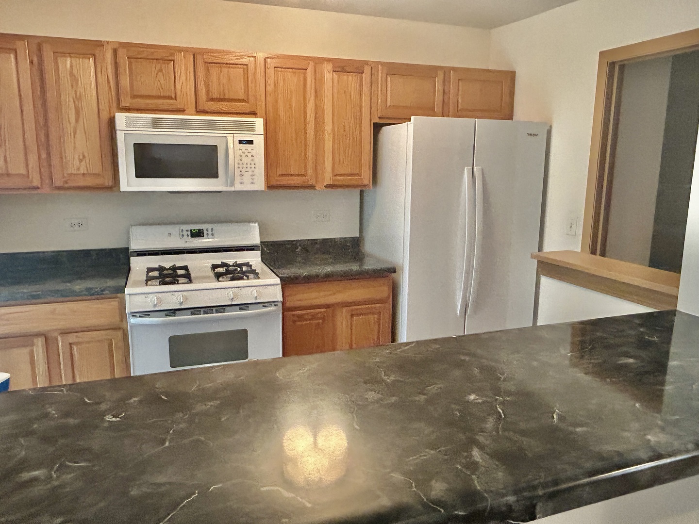 2482 Stoughton Circle, Aurora, IL 60502