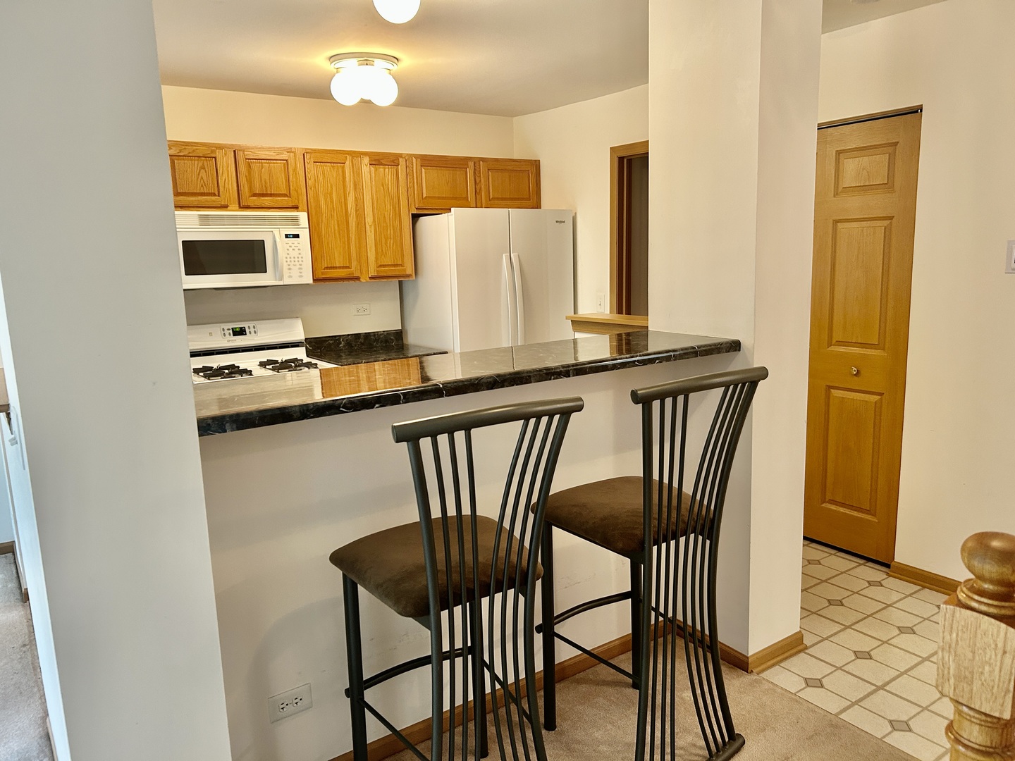 2482 Stoughton Circle, Aurora, IL 60502