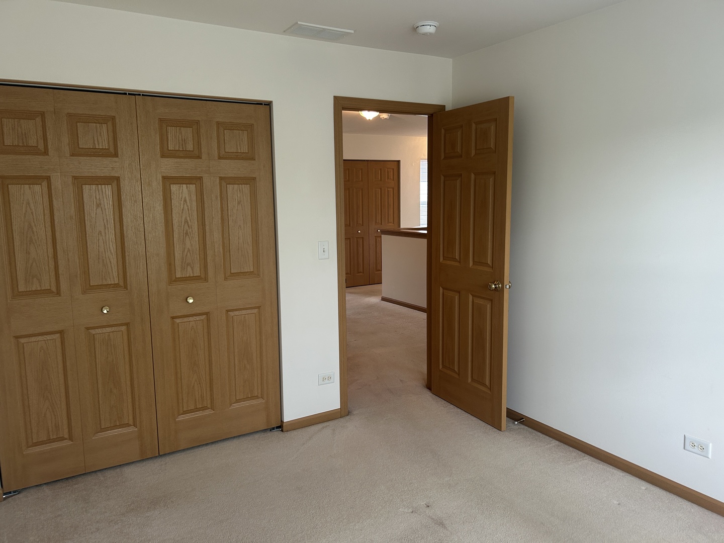 2482 Stoughton Circle, Aurora, IL 60502
