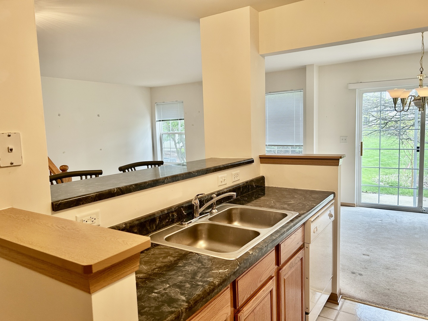 2482 Stoughton Circle, Aurora, IL 60502