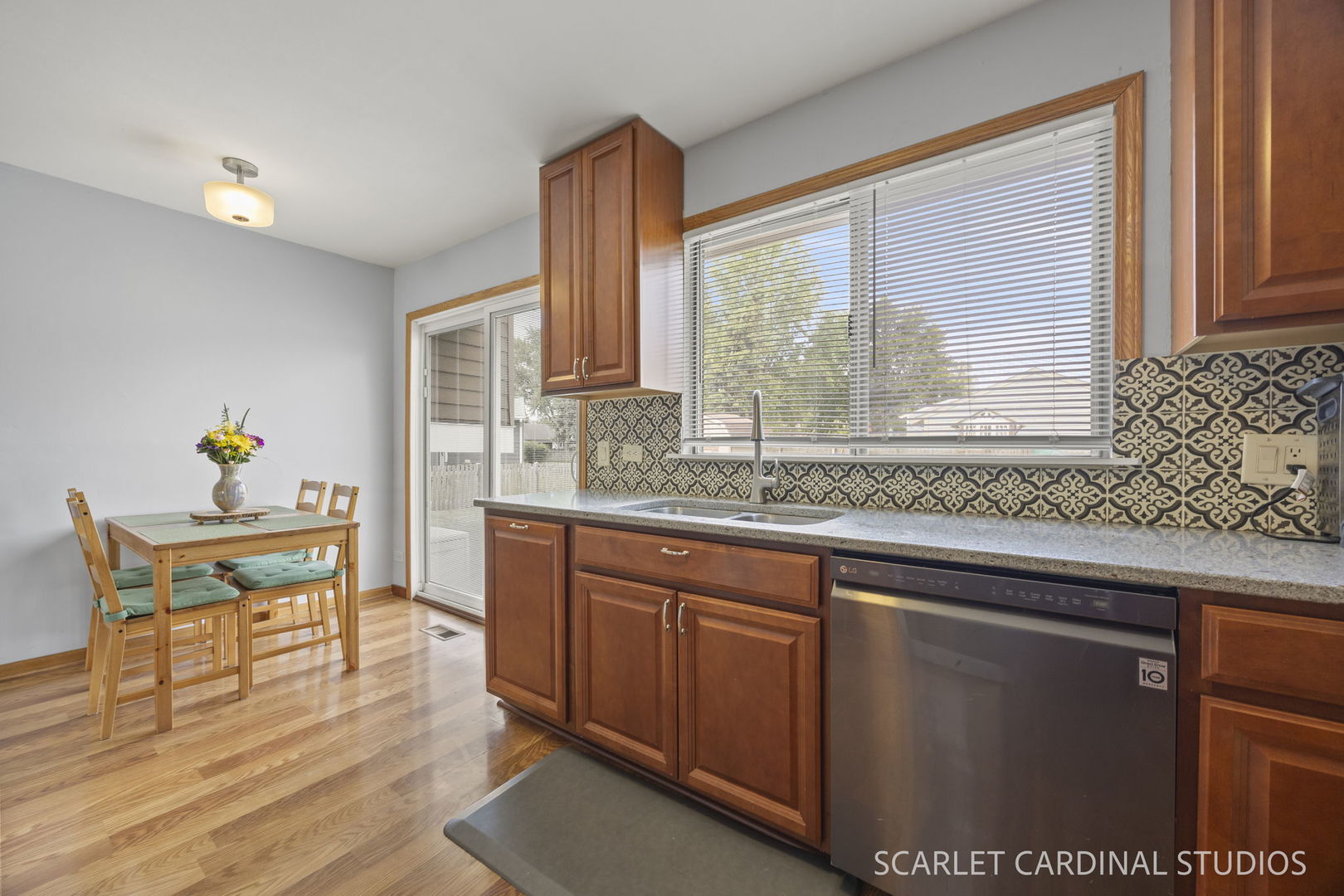 30W061 Arbury Court, Warrenville, IL 60555