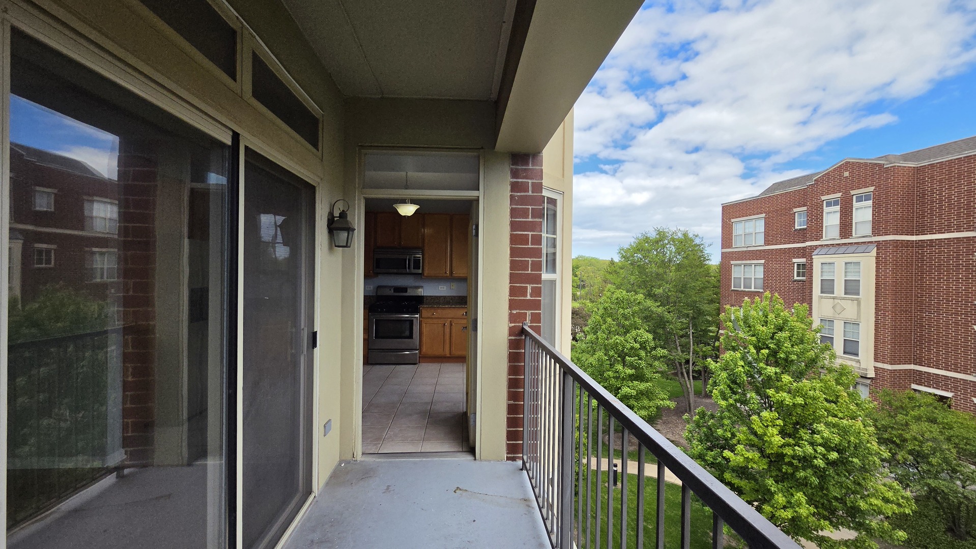 715 Astor Lane #401, Wheeling, IL 60090