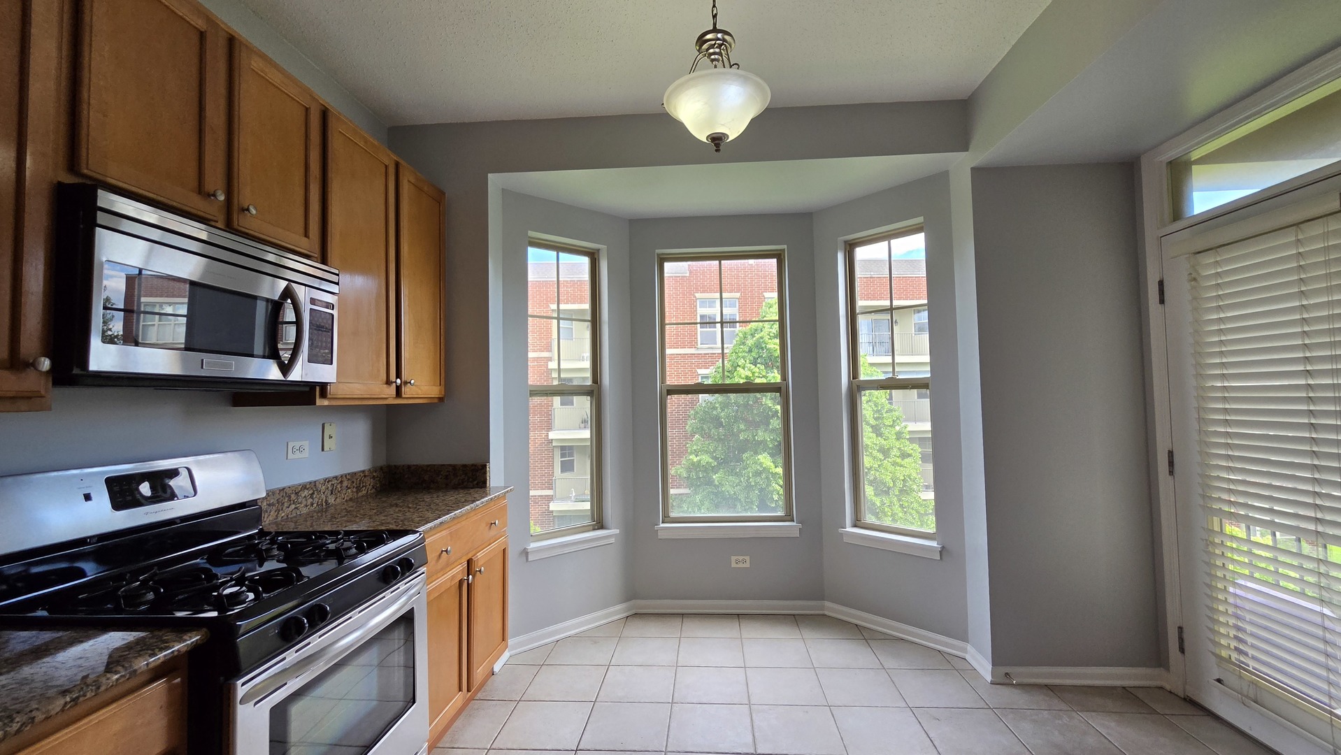 715 Astor Lane #401, Wheeling, IL 60090