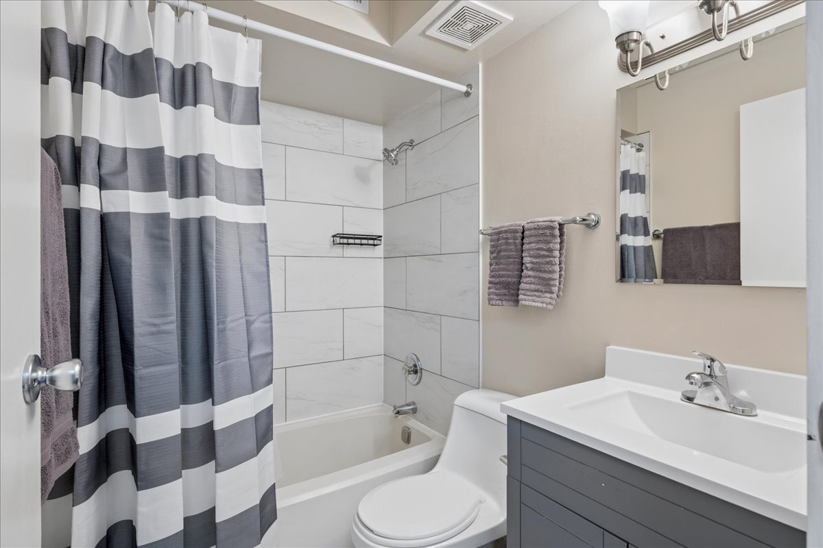 920 Casey Court #5, Schaumburg, IL 60173