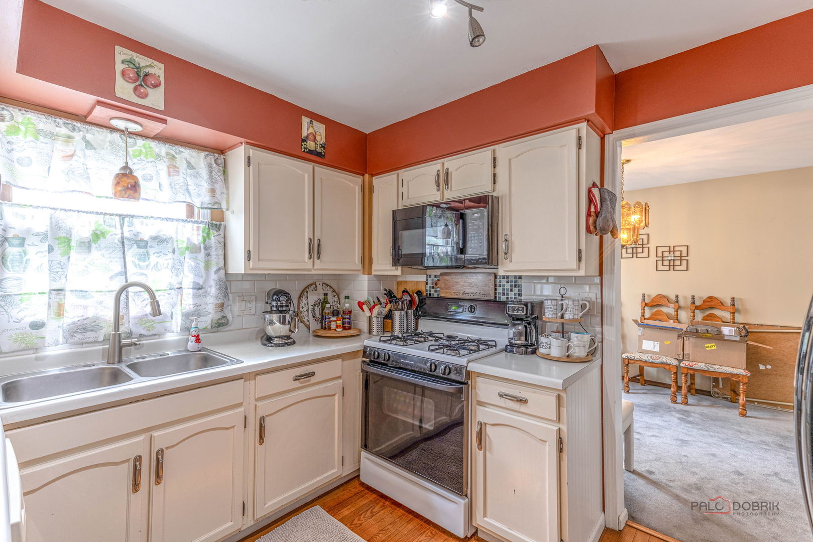 793 Santa Fe Court, Carol Stream, IL 60188