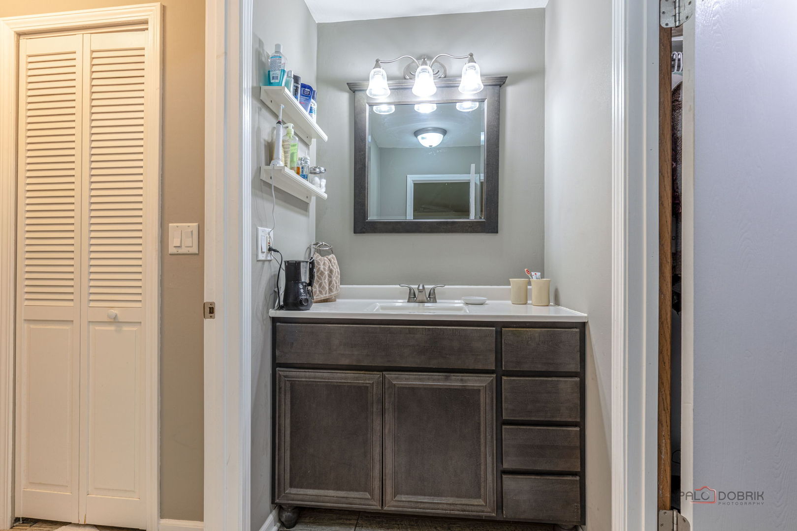 793 Santa Fe Court, Carol Stream, IL 60188