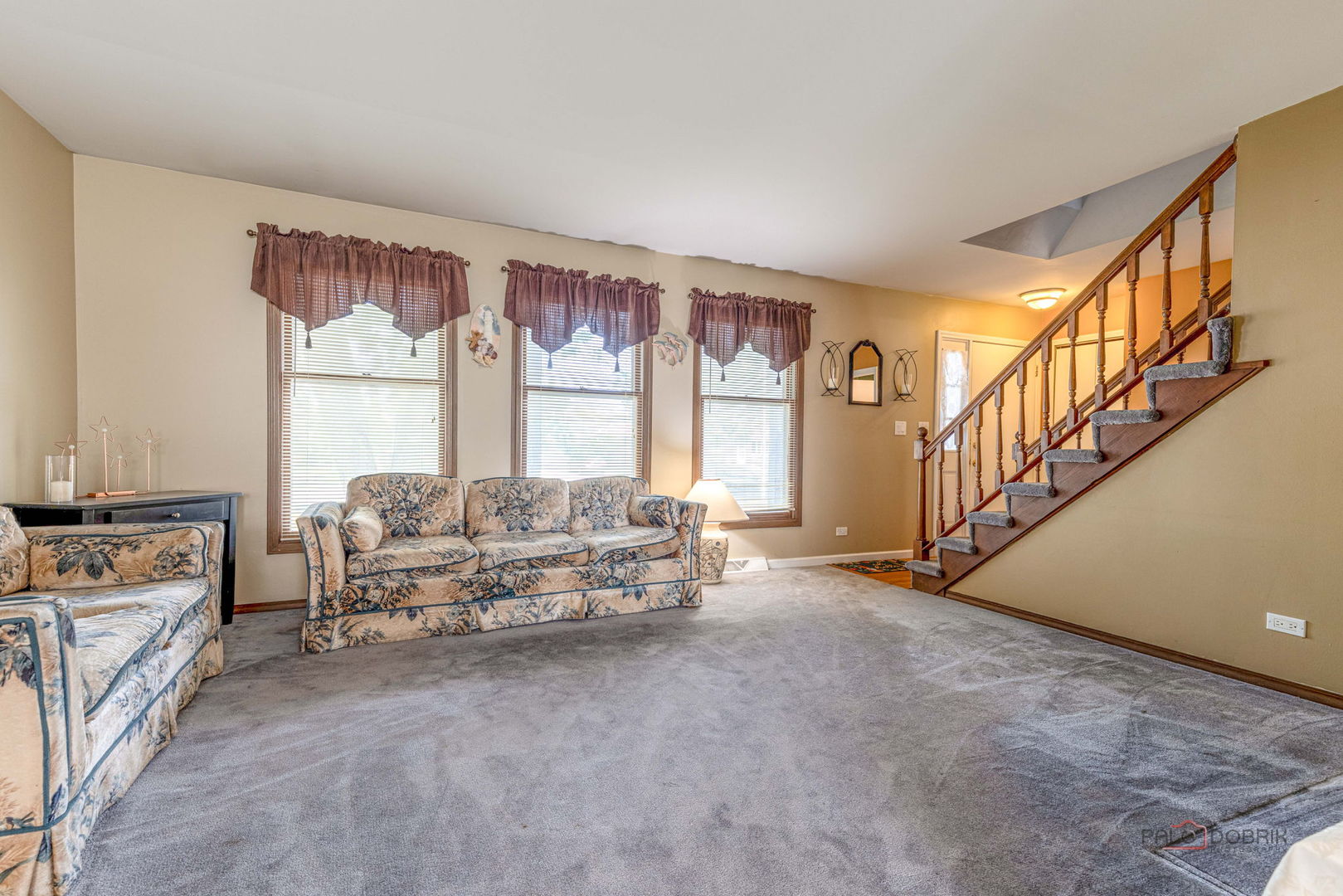 793 Santa Fe Court, Carol Stream, IL 60188