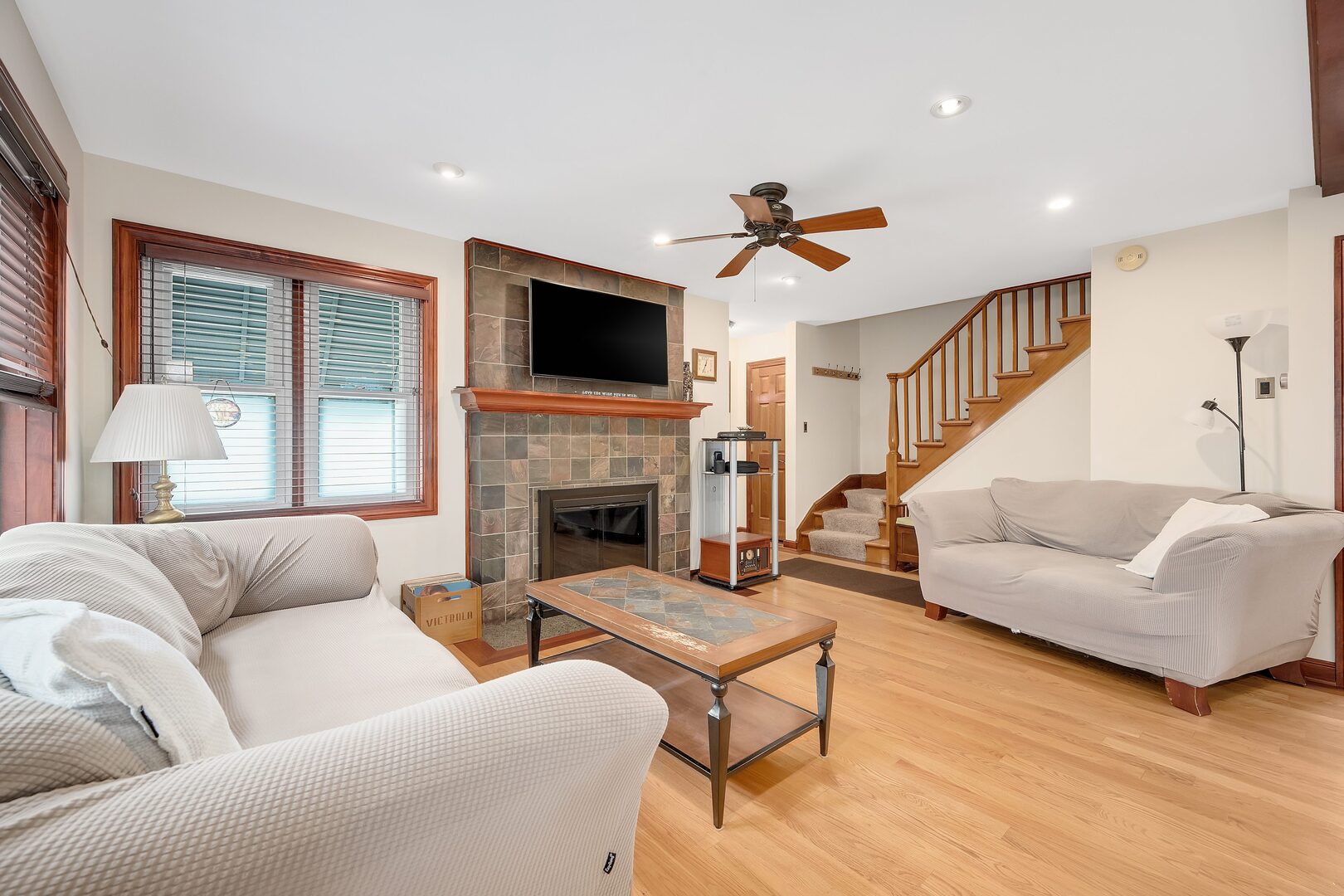6217 S Mason Avenue, Chicago, IL 60638