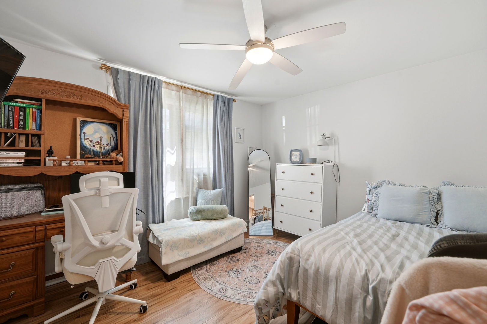 6535 N Northwest Highway #1F, Chicago, IL 60631