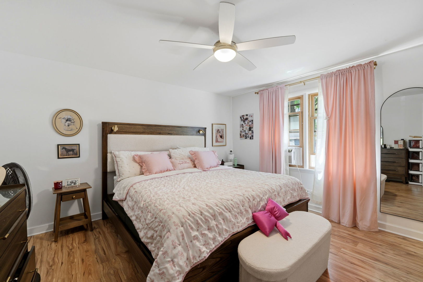 6535 N Northwest Highway #1F, Chicago, IL 60631