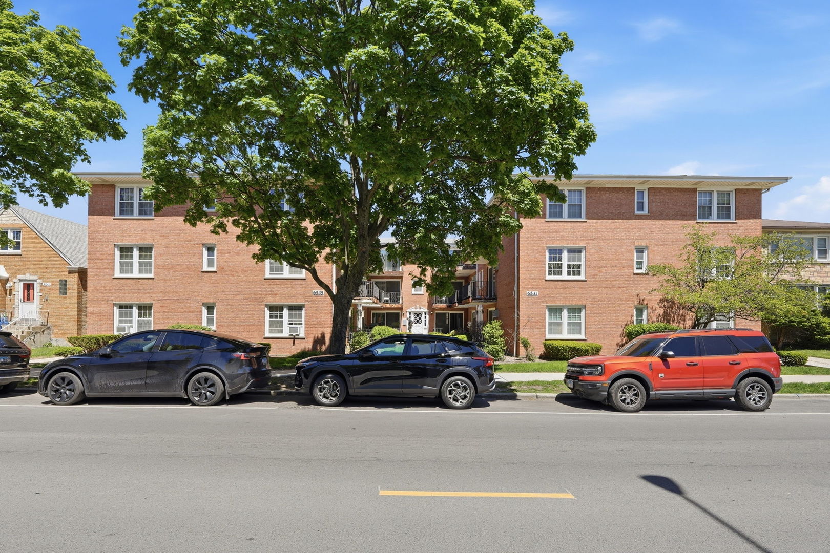 6535 N Northwest Highway #1F, Chicago, IL 60631