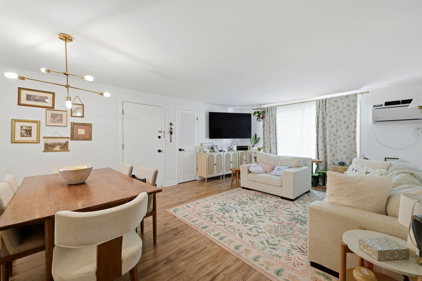 6535 N Northwest Highway #1F, Chicago, IL 60631