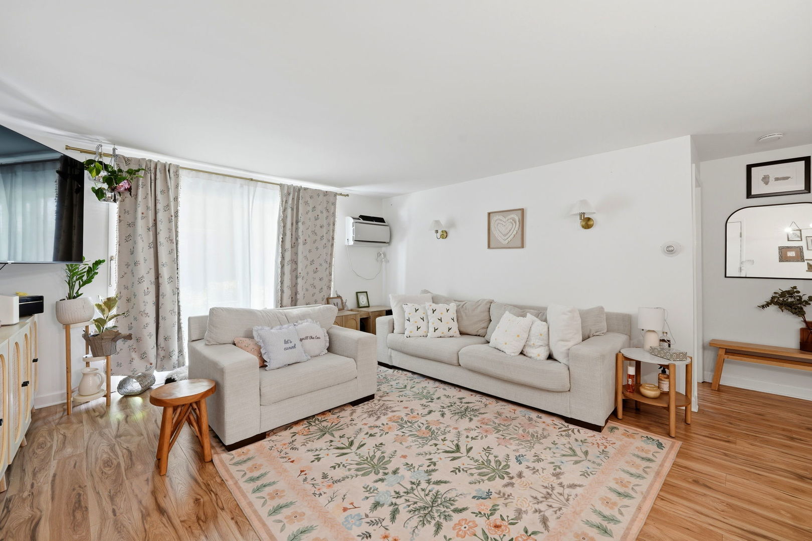 6535 N Northwest Highway #1F, Chicago, IL 60631