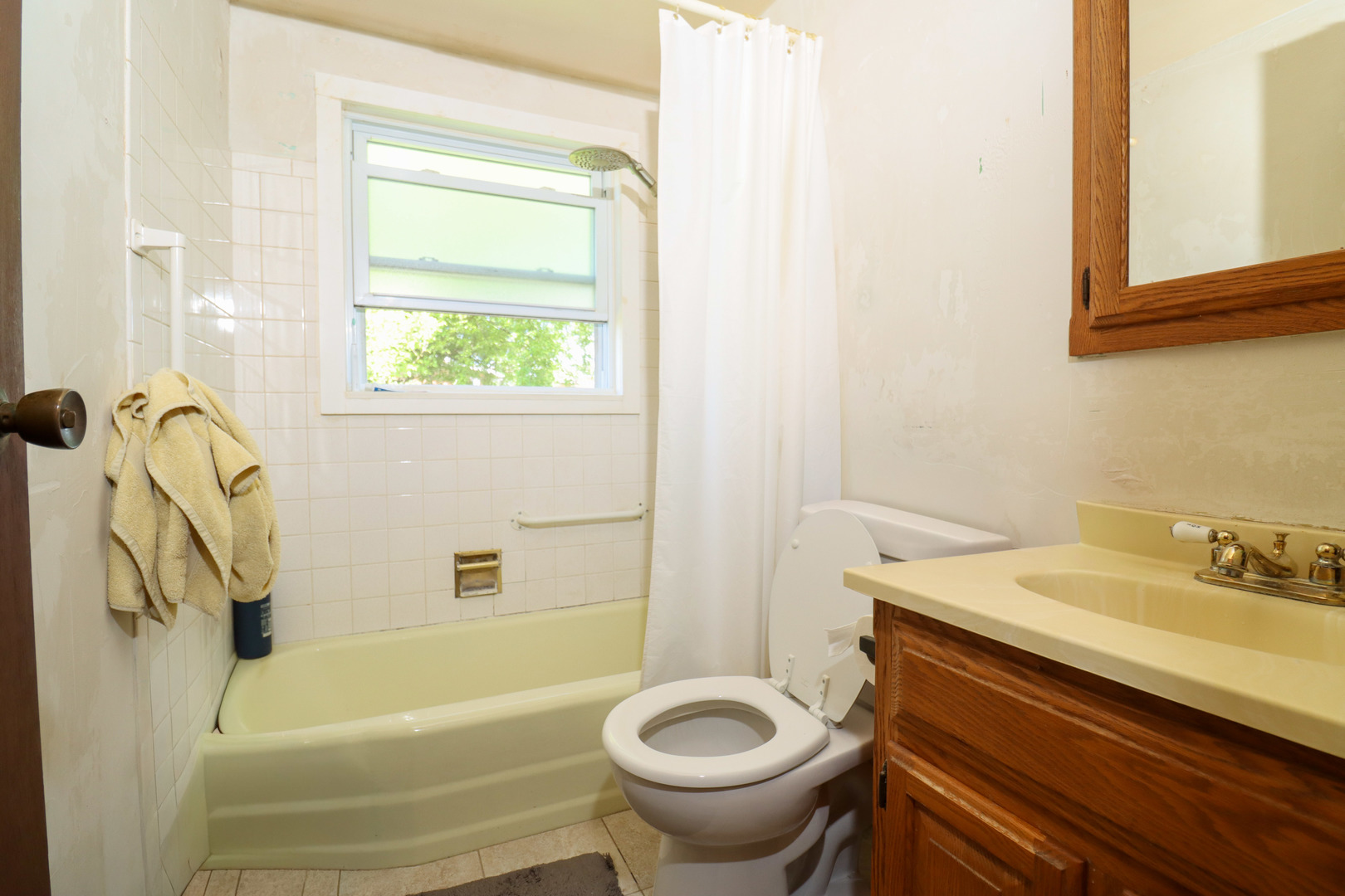2107 Hermon Avenue, Zion, IL 60099