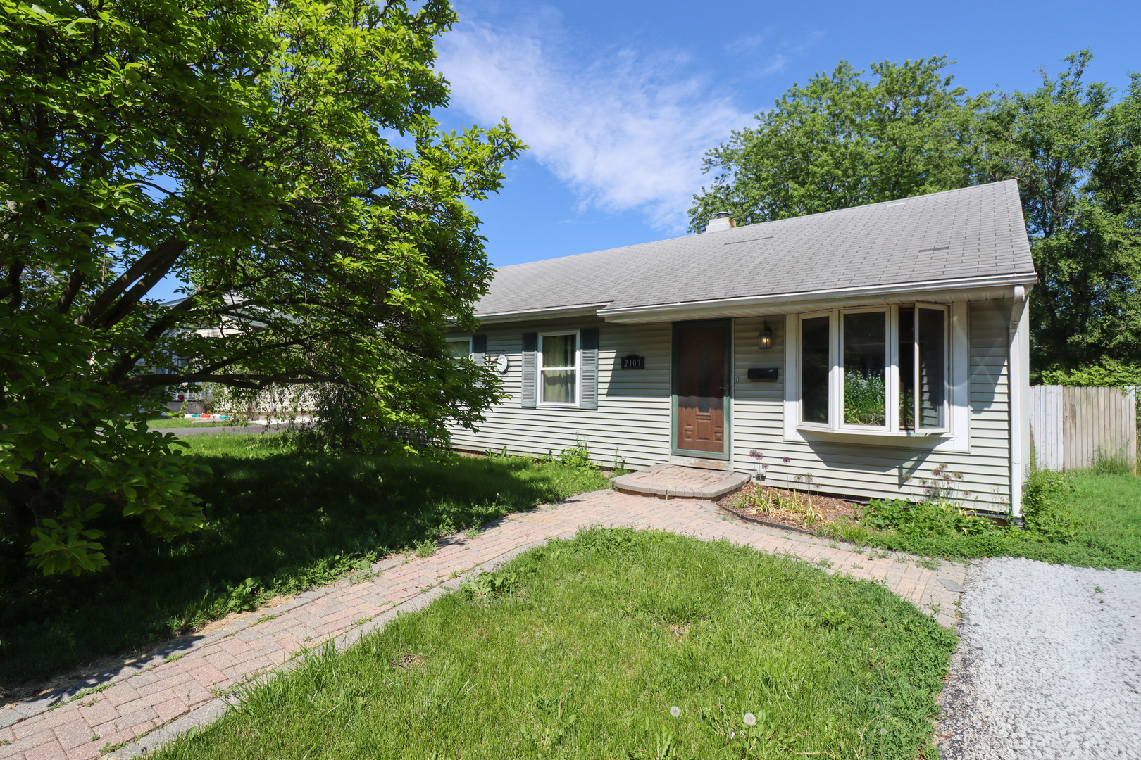 2107 Hermon Avenue, Zion, IL 60099