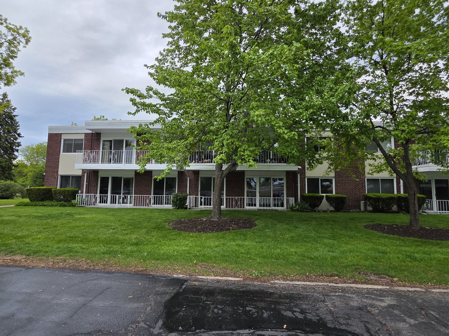 127 N Wolf Road #41A, Wheeling, IL 60090