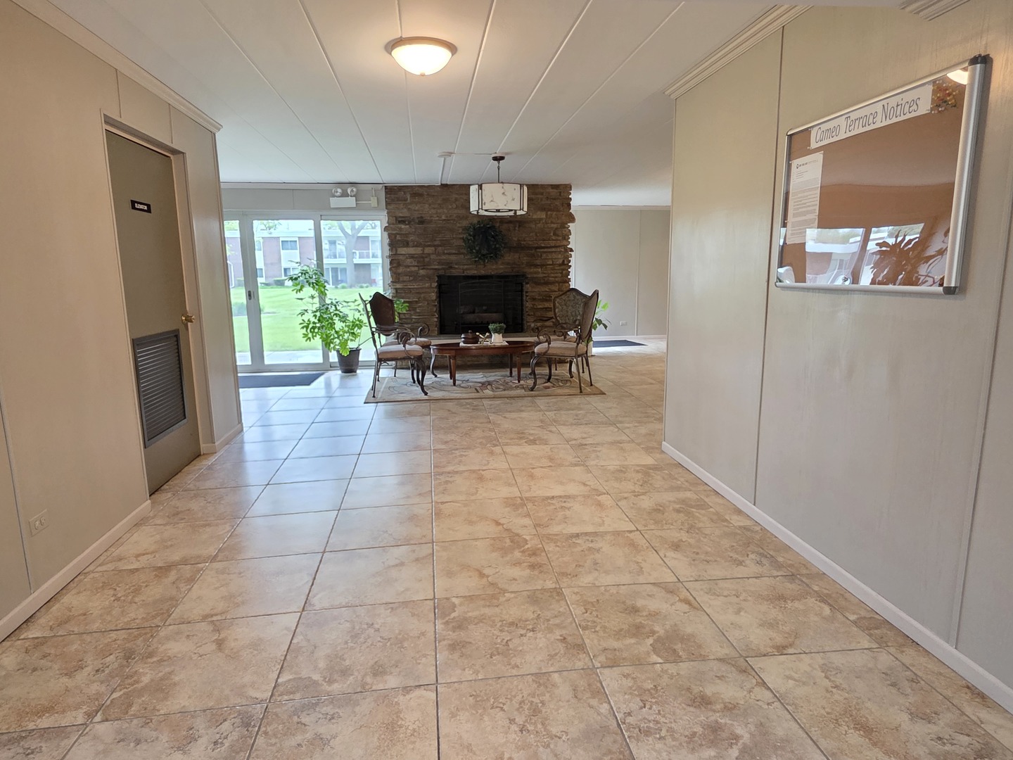 127 N Wolf Road #41A, Wheeling, IL 60090