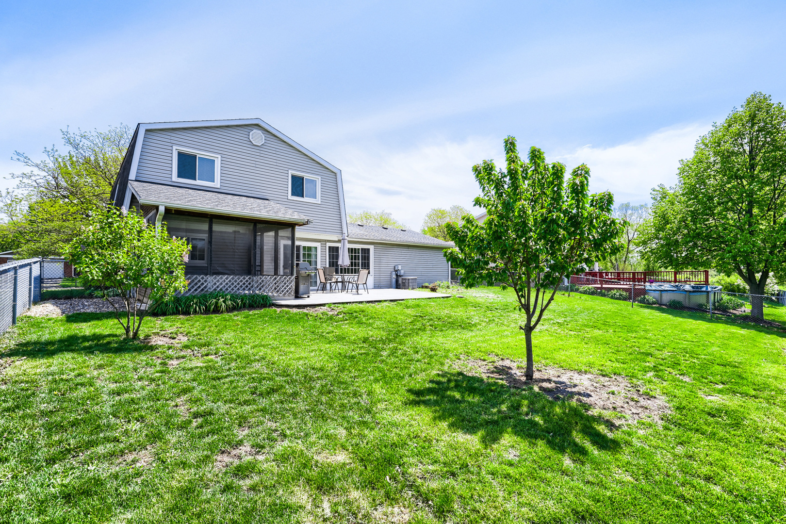 4092 Victoria Drive, Hoffman Estates, IL 60192