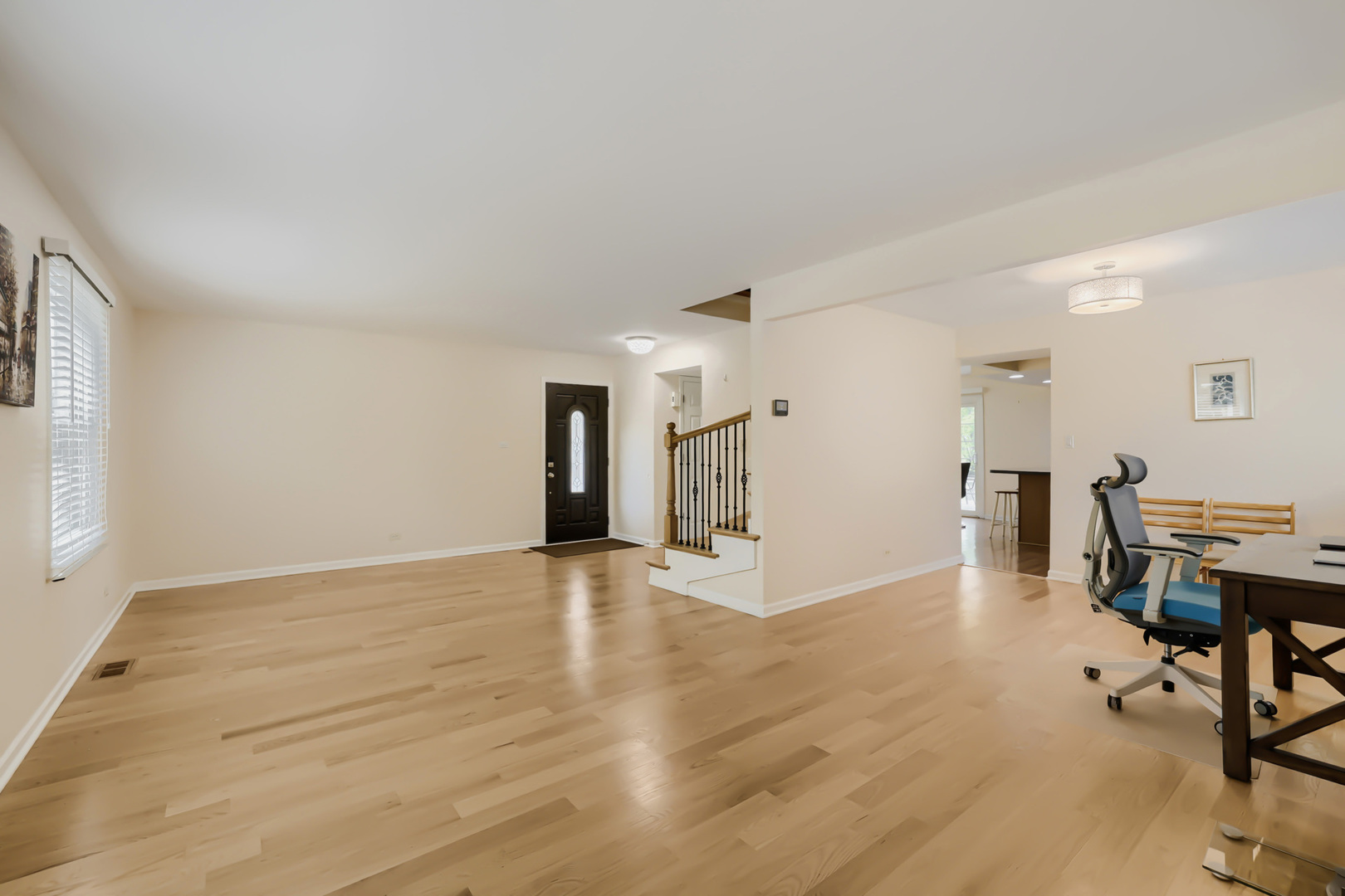 4092 Victoria Drive, Hoffman Estates, IL 60192