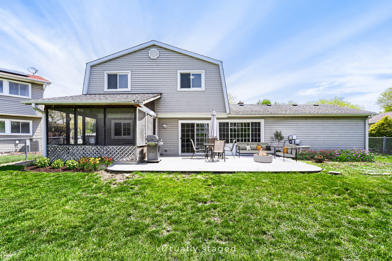 4092 Victoria Drive, Hoffman Estates, IL 60192