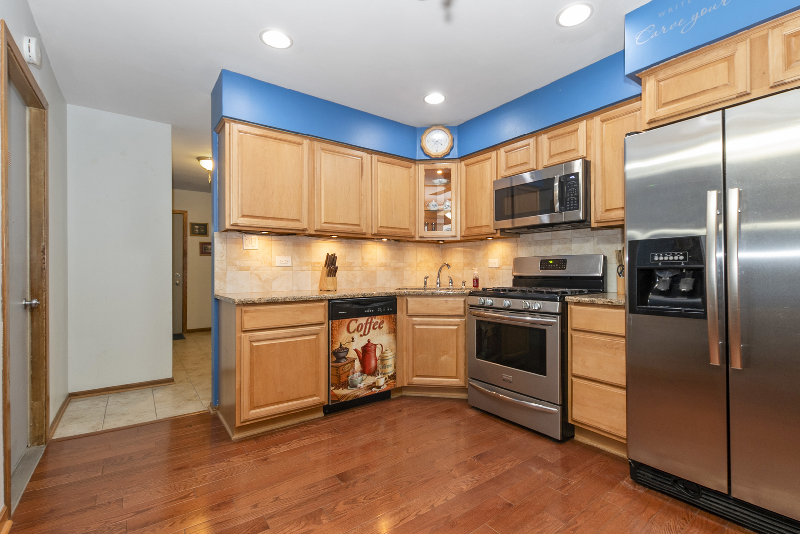6877 177TH Street, Tinley Park, IL 60477