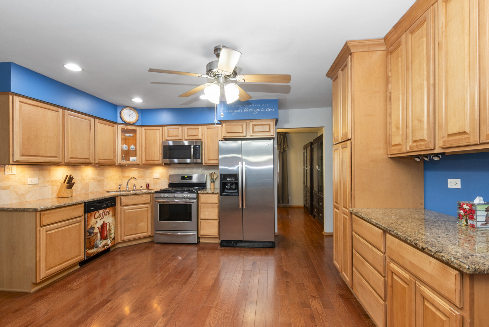 6877 177TH Street, Tinley Park, IL 60477