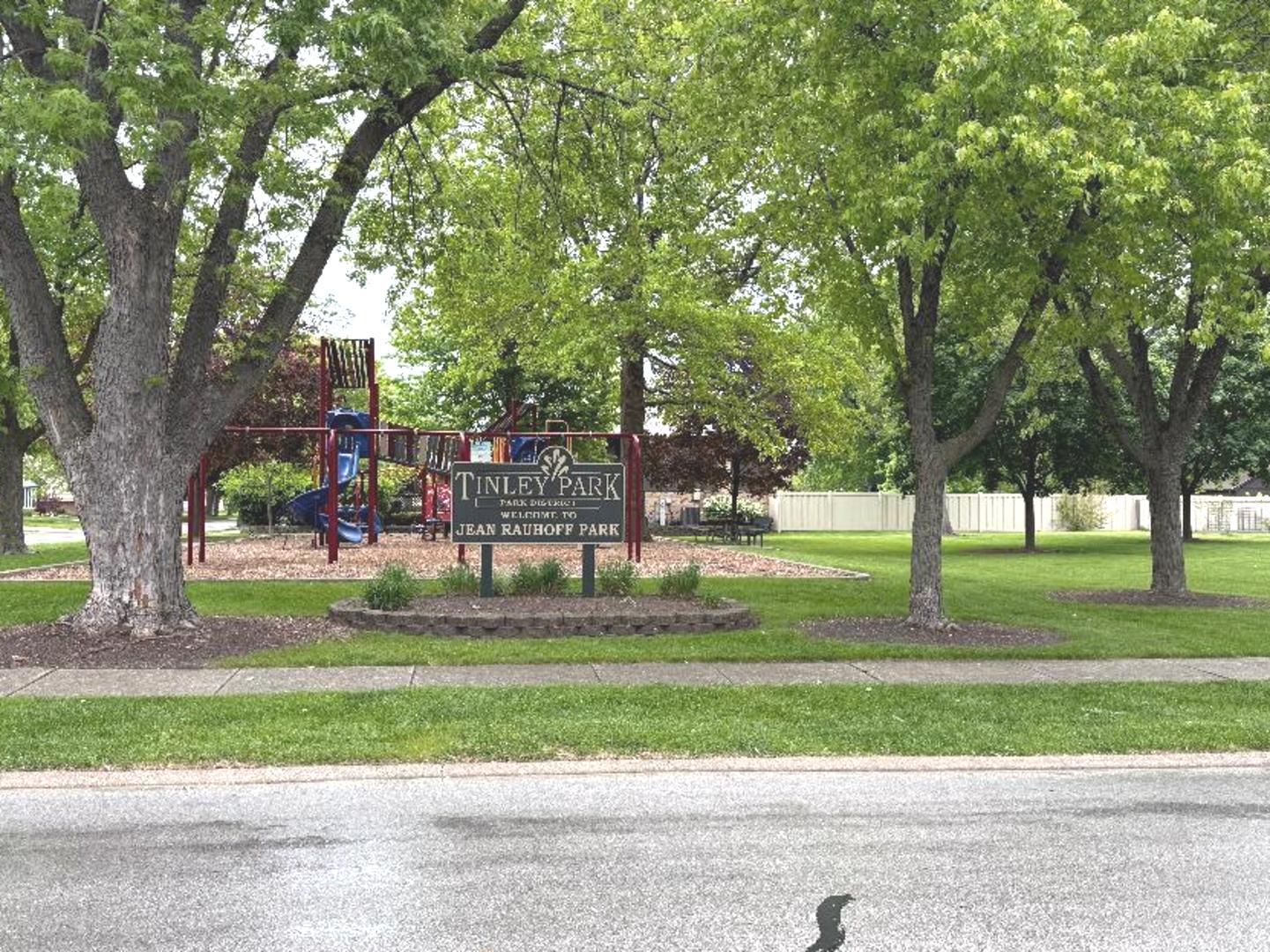 6877 177TH Street, Tinley Park, IL 60477