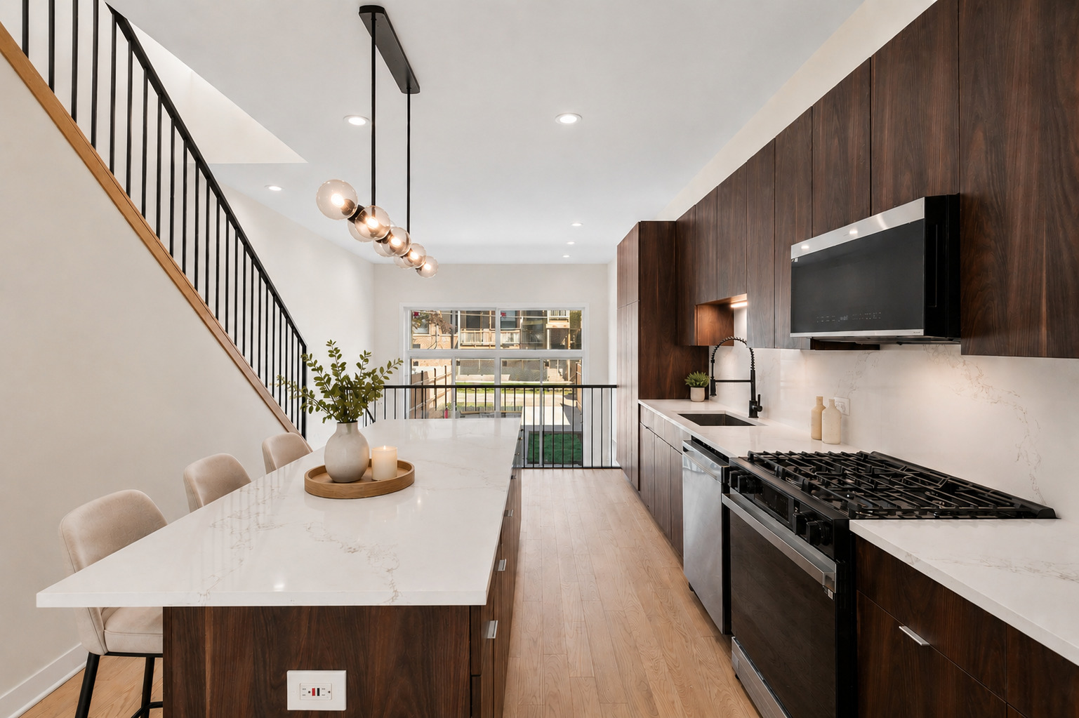 4719 S Ingleside Avenue, Chicago, IL 60615