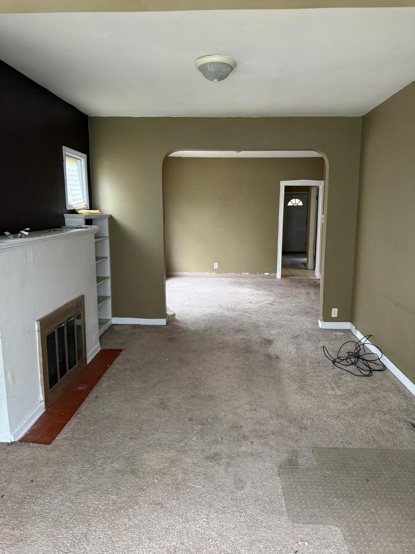 8148 S Blackstone Avenue, Chicago, IL 60619