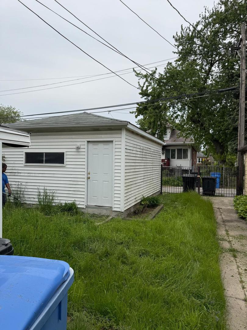8148 S Blackstone Avenue, Chicago, IL 60619