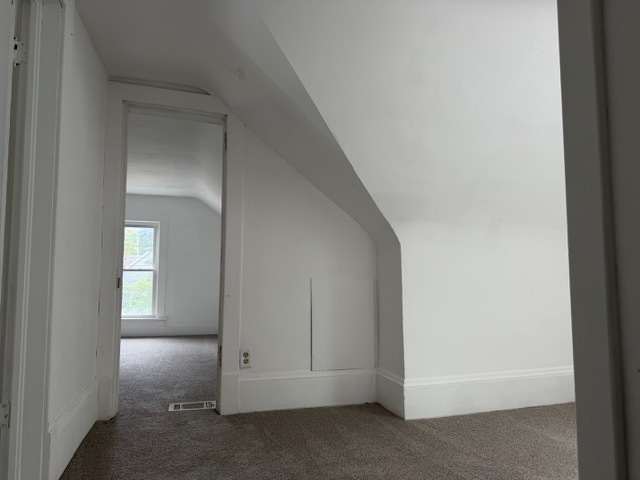 1005 W Taylor Street, Bloomington, IL 61701
