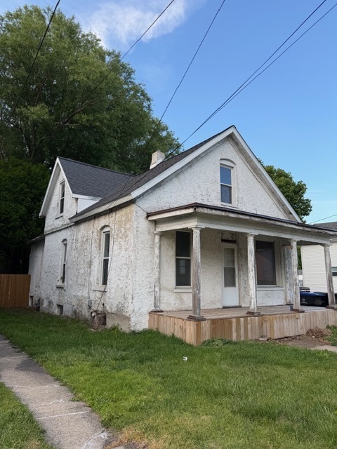 1005 W Taylor Street, Bloomington, IL 61701