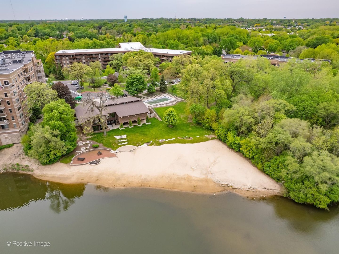 120 Lakeview Drive #417, Bloomingdale, IL 60108