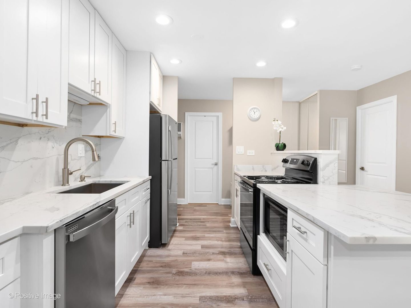 120 Lakeview Drive #417, Bloomingdale, IL 60108