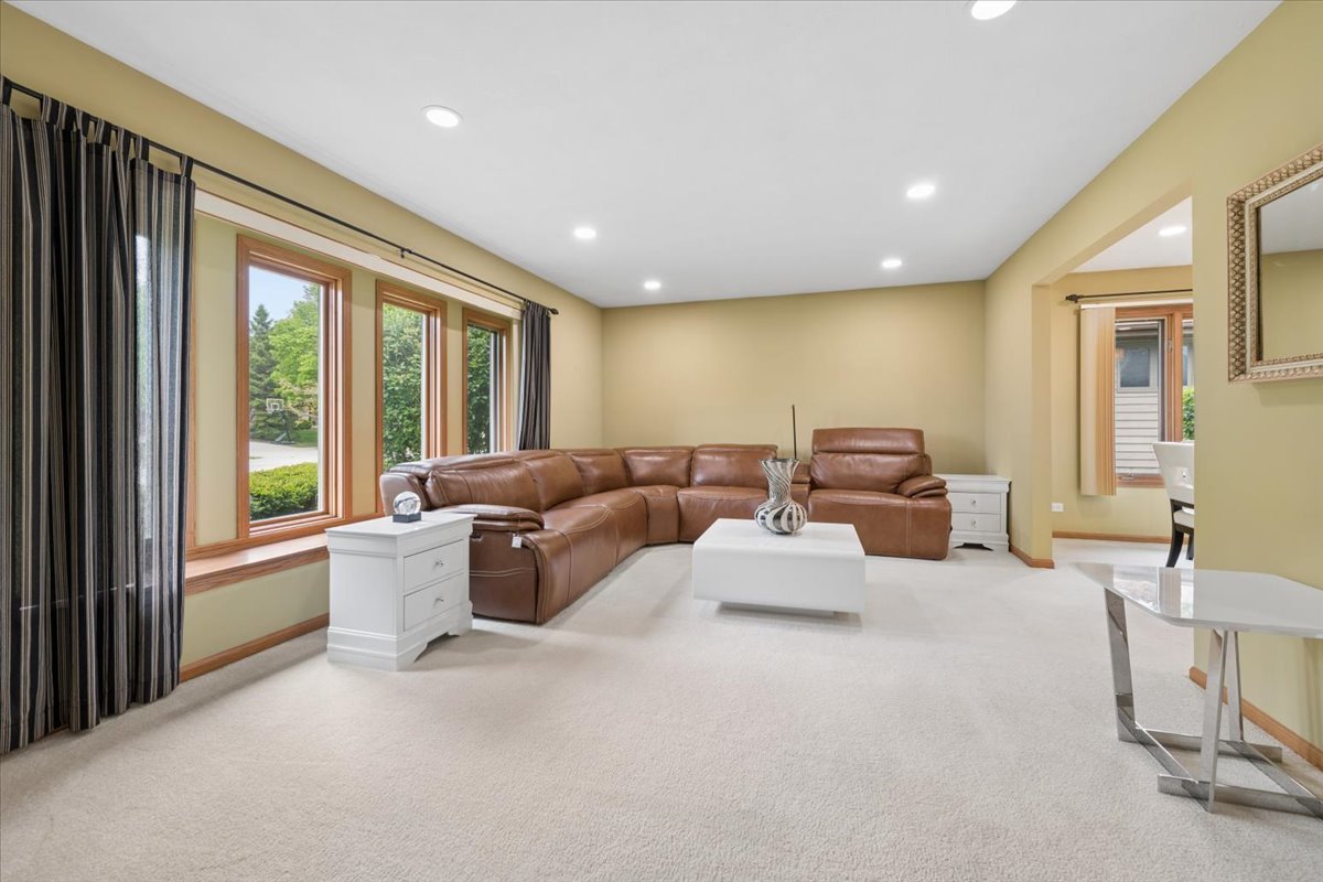 1217 Lynnfield Lane, Bartlett, IL 60103