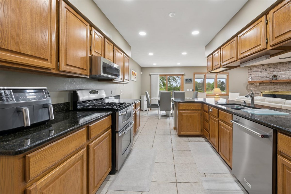 1217 Lynnfield Lane, Bartlett, IL 60103