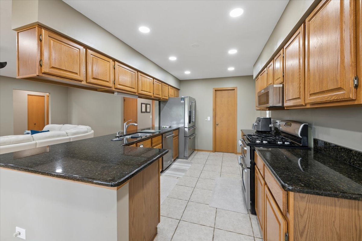 1217 Lynnfield Lane, Bartlett, IL 60103