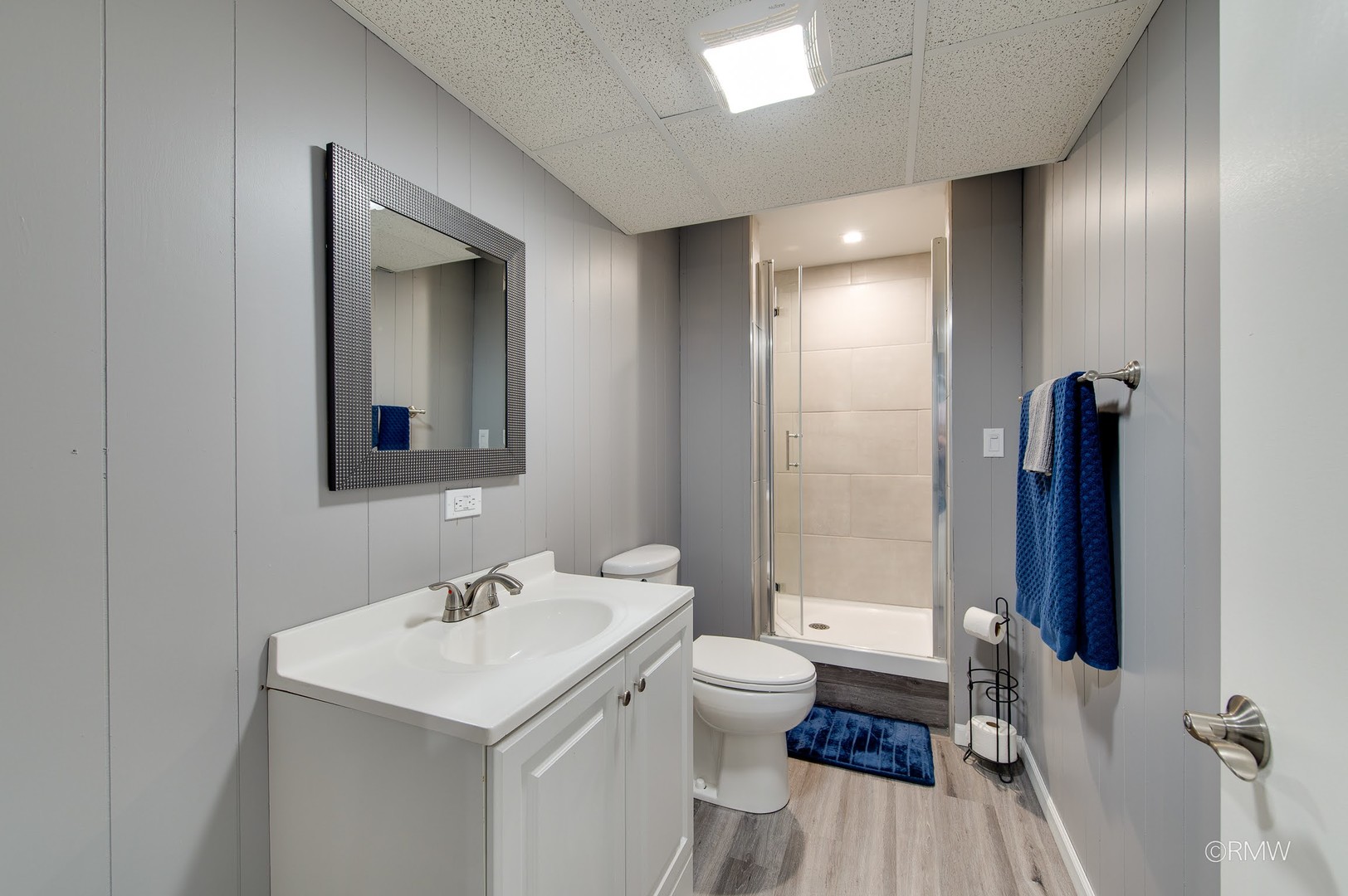 1245 Biscayne Drive, Elk Grove Village, IL 60007
