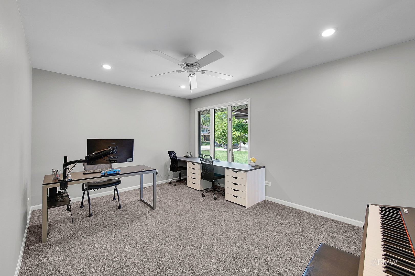 1245 Biscayne Drive, Elk Grove Village, IL 60007