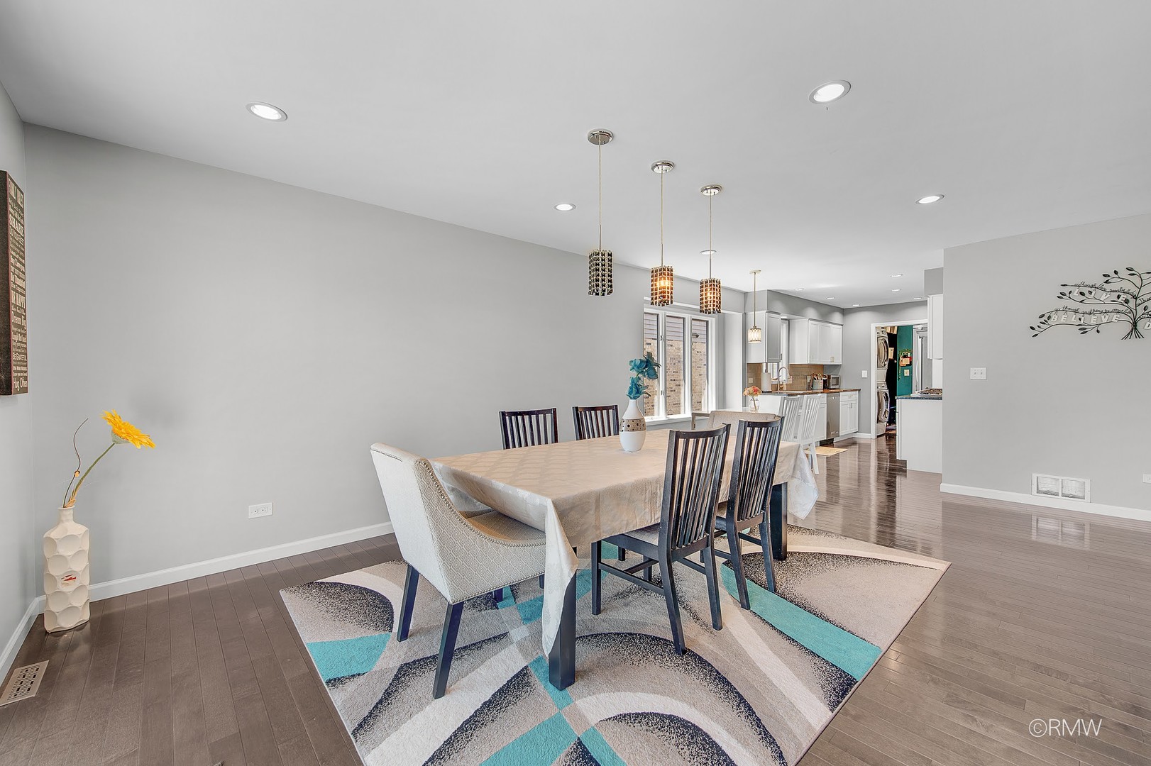 1245 Biscayne Drive, Elk Grove Village, IL 60007