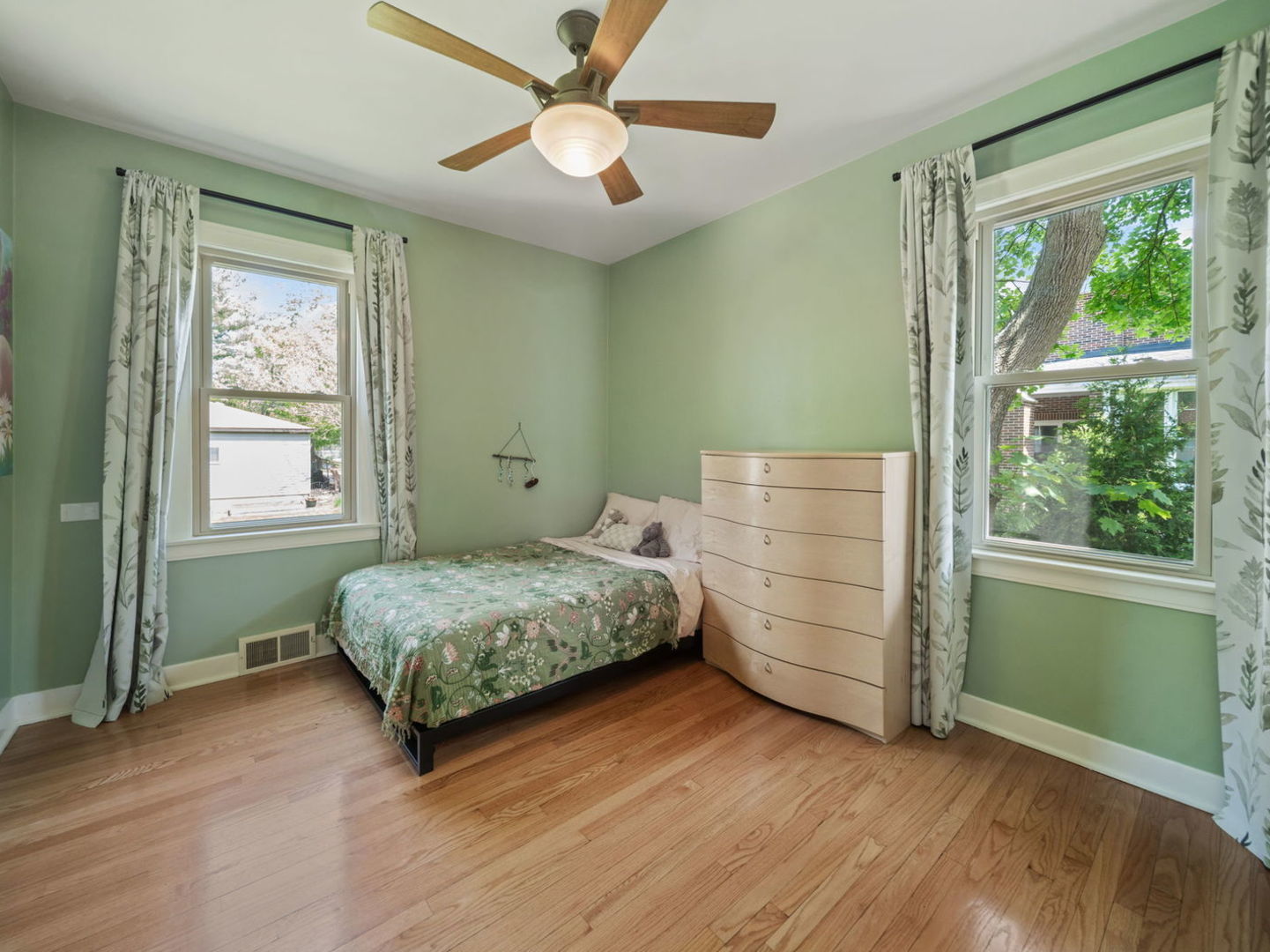 116 E Maple Street, Lombard, IL 60148