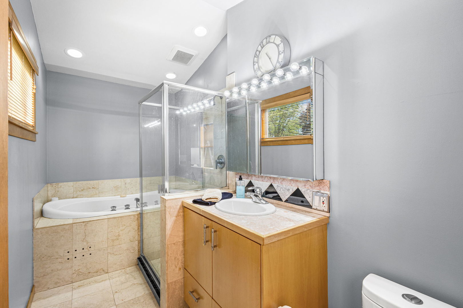 820 Lawler Avenue, Wilmette, IL 60091